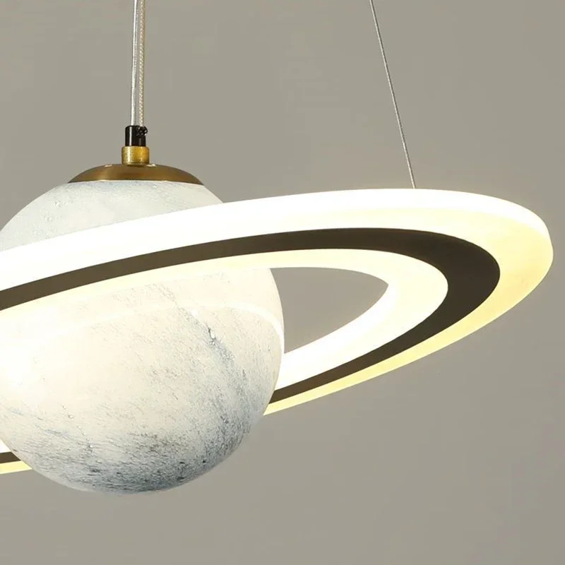 Imagem -06 - Astronauta Led Planet Chandelier Quarto dos Meninos Living Bola de Acrílico Lâmpada Pingente Interior Decoração da Casa Iluminação Novo