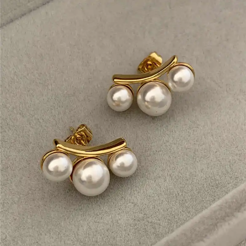 

Europe America Three Pearl Designer Brand Earrings Elegant Women Luxury Charm Gift Trend