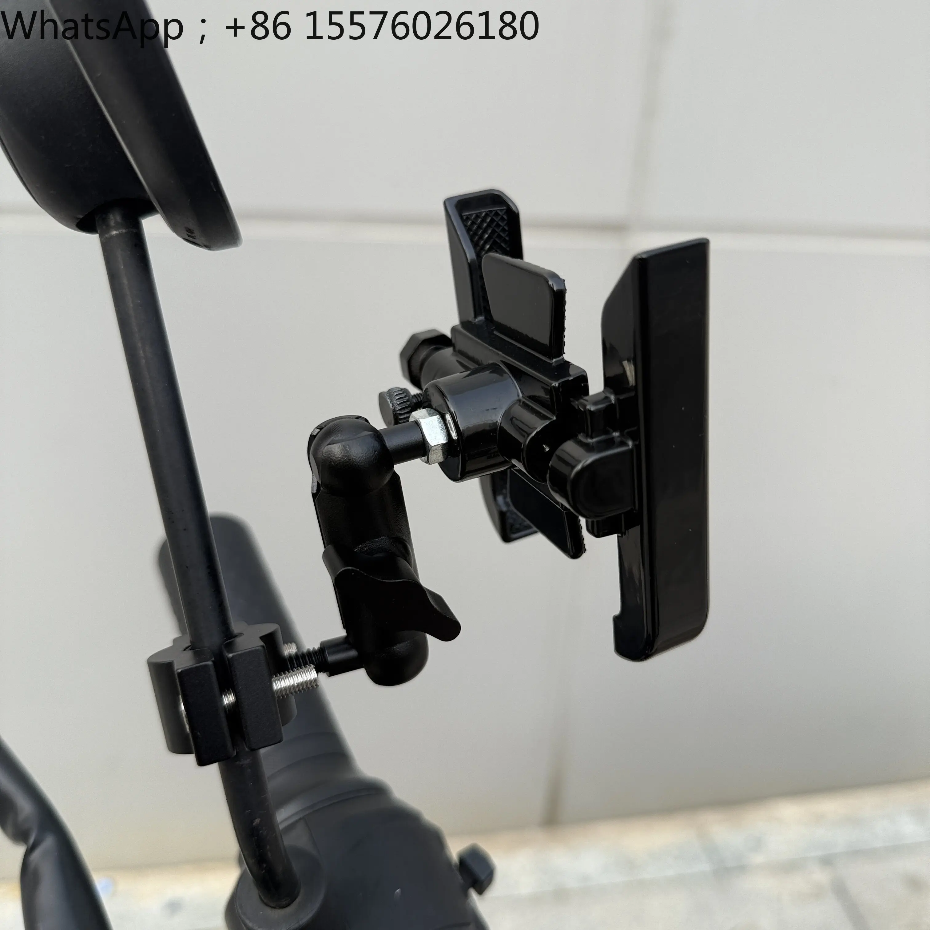 Mobile Phone Navigation Bracket Free Disassembly and Installation of Rearview Mirror Lever Clip Shockproof Mobile Phone Clip