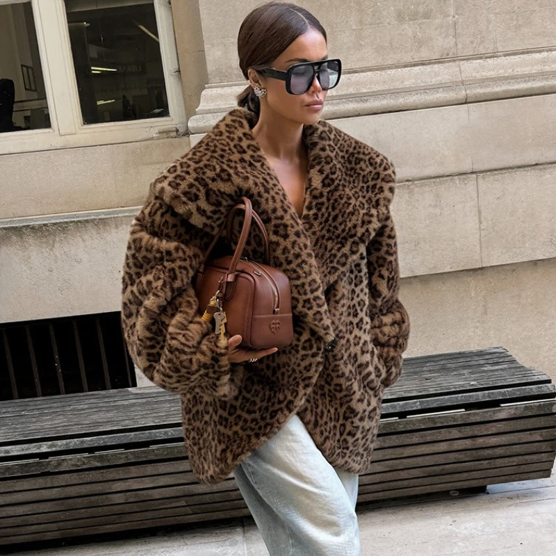 

TARUXY Fashion Leopard Print Fuzzy Coat Women's Collared Long-Sleeved Loose-Fitting Warm Hottie High Street Jacket Winter Female