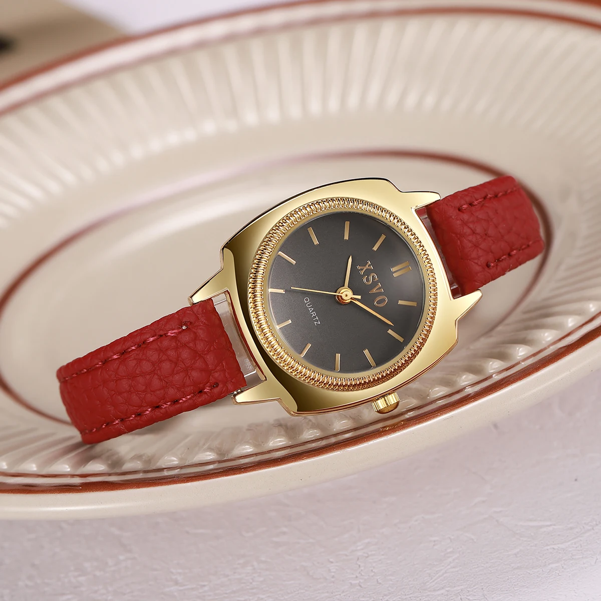 ساعة كوارتز عصرية وأنيقة فاخرة بمينا دائري وحزام جلدي للنساء، مناسبة للارتداء اليومي، هدية عيد الميلاد #5