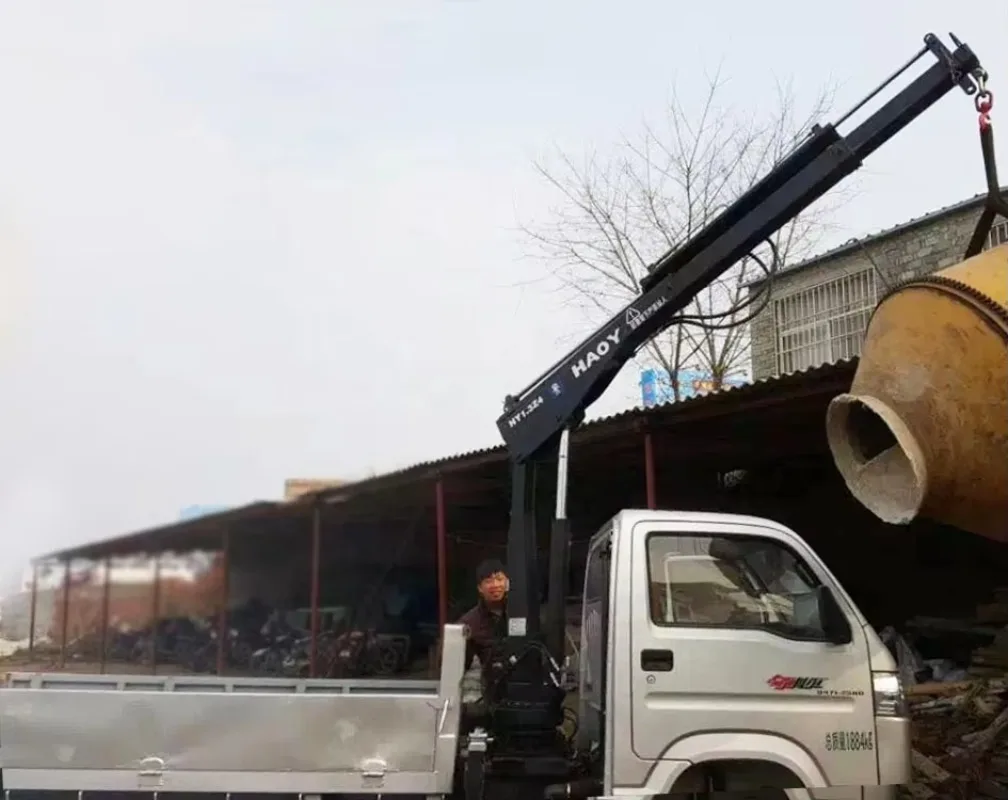 Mini Small Folding Arm Crane for Pickup Truck Articulated Arm Crane Portable Heavy Duty Telescopic Boom Lift for Vehicle