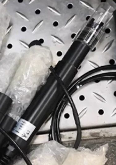 Seawater salinity sensor salinity electrode 485 output salinity probe 4-20mA output 0-5V can be connected to PLC
