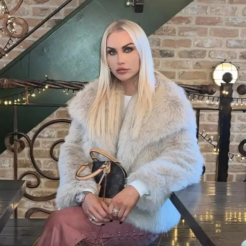 

Куртка из искусственного меха в американском стиле с большим воротником, короткое модное пушистое плюшевое женское пальто, женская одежда в стиле ретро