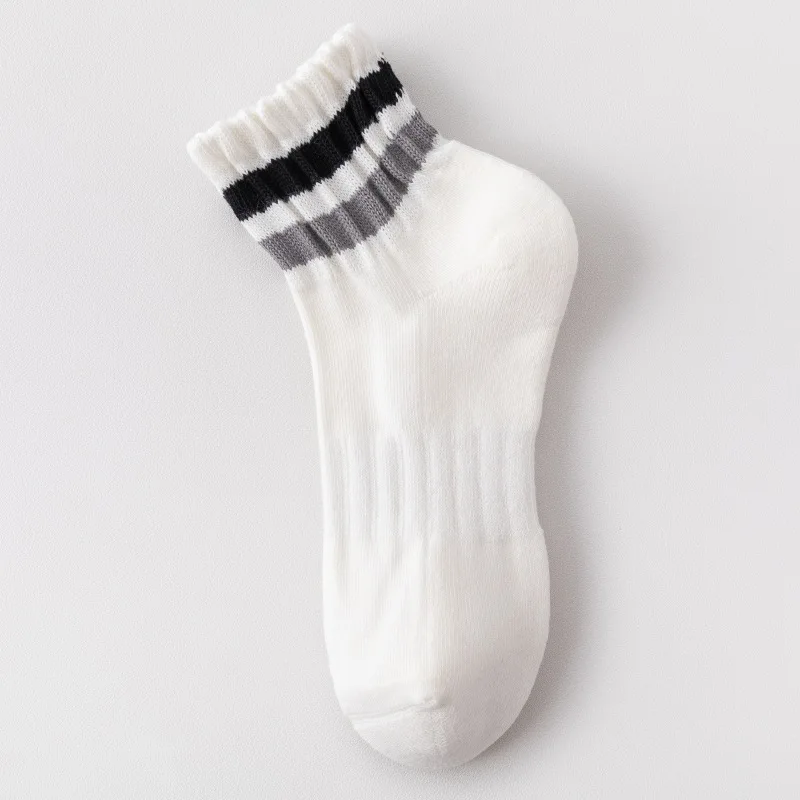 

Striped Terry Cloth Sole,Thickened And Gathered Mid-calf Athletic Socks For Better Sweat Absorption.