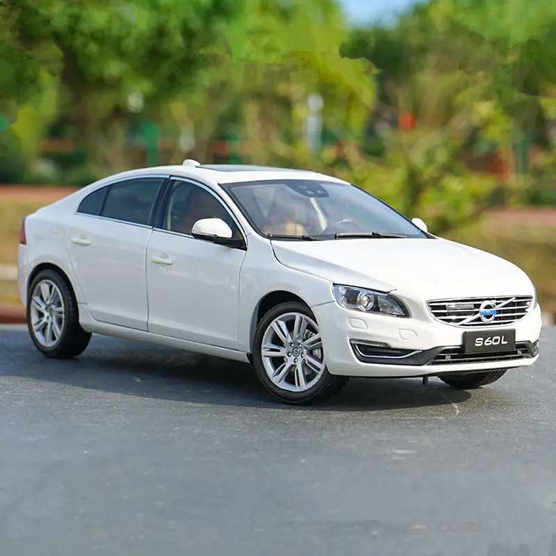 

1:18 Volvos S60 S60L Alloy Car Model Diecasts Metal Vehicles Car Model High Simulation Collection Childrens Toys Gift Decoration