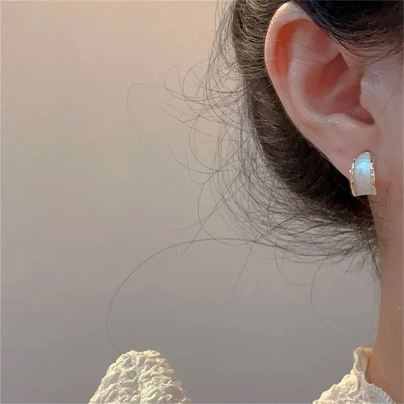 Trendy C-Shaped Oil Drop Stud Earrings For Women aretes de mujer modernos 2023 boucles doreilles femme tendance bijoux Wholesale