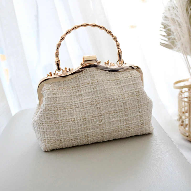 Clutch Purses for Women Sweet Wedding Bag Vintage Fashion Hollow Flowers Shell Lock Bags Chain Women Shoulder Crossbody Bag Bags