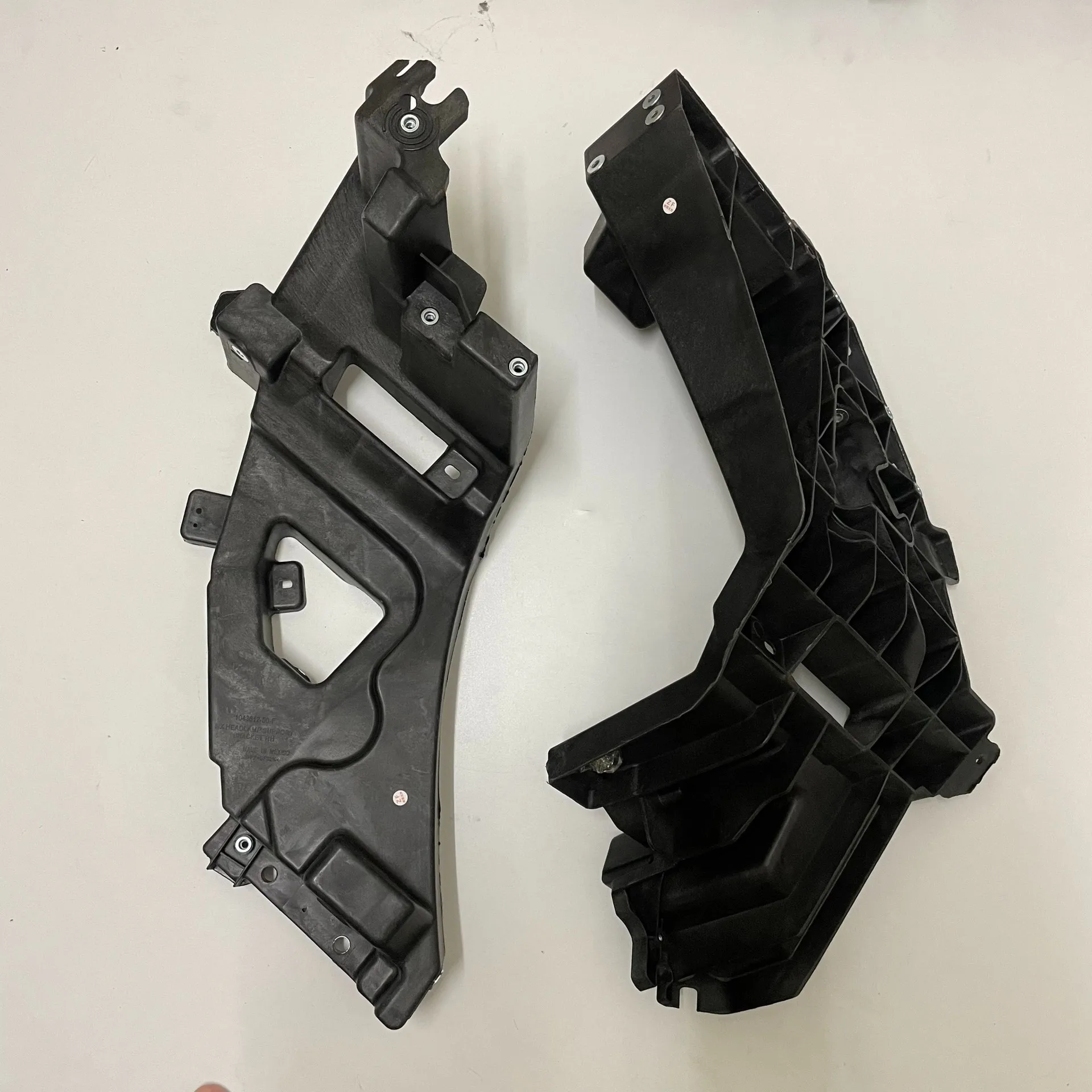 Fit for Tesla Model X Headlight Bracket 2021-2025 new model x lamp bracket 161791200C 161791300C Lamp Bracket Headlamp Bracket