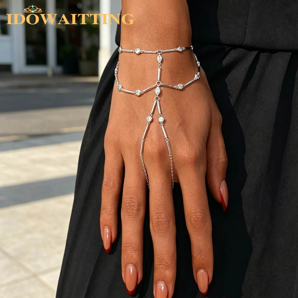 2026 New Arrived Geometric Round Bezel Sparking 5A CZ Bar Charm Link Chain Hand Bracelet For Women Adjusted Fashion Jewelry