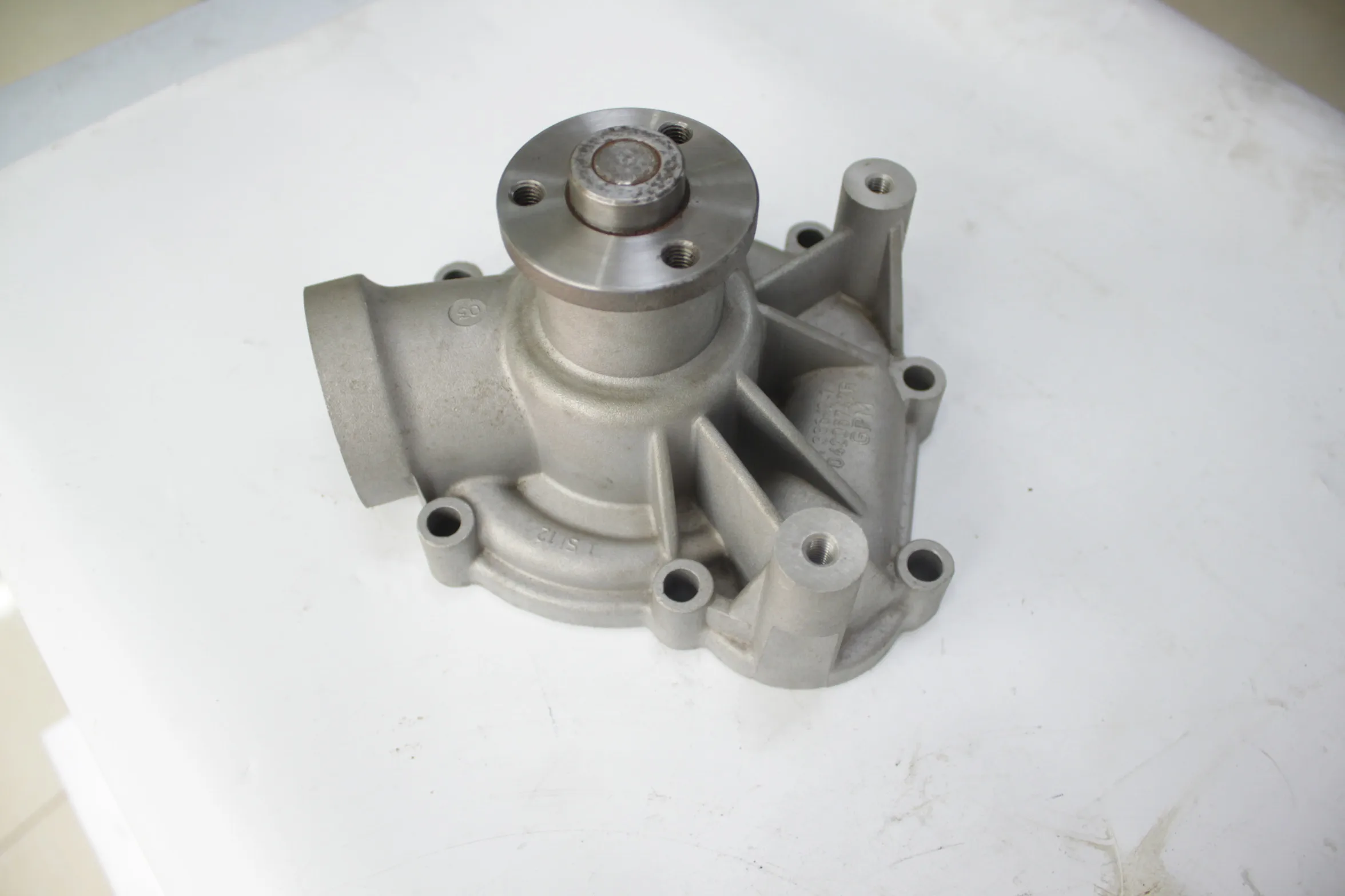 

04204095 Water Pump For Deutz 2012 Engine Spare Parts