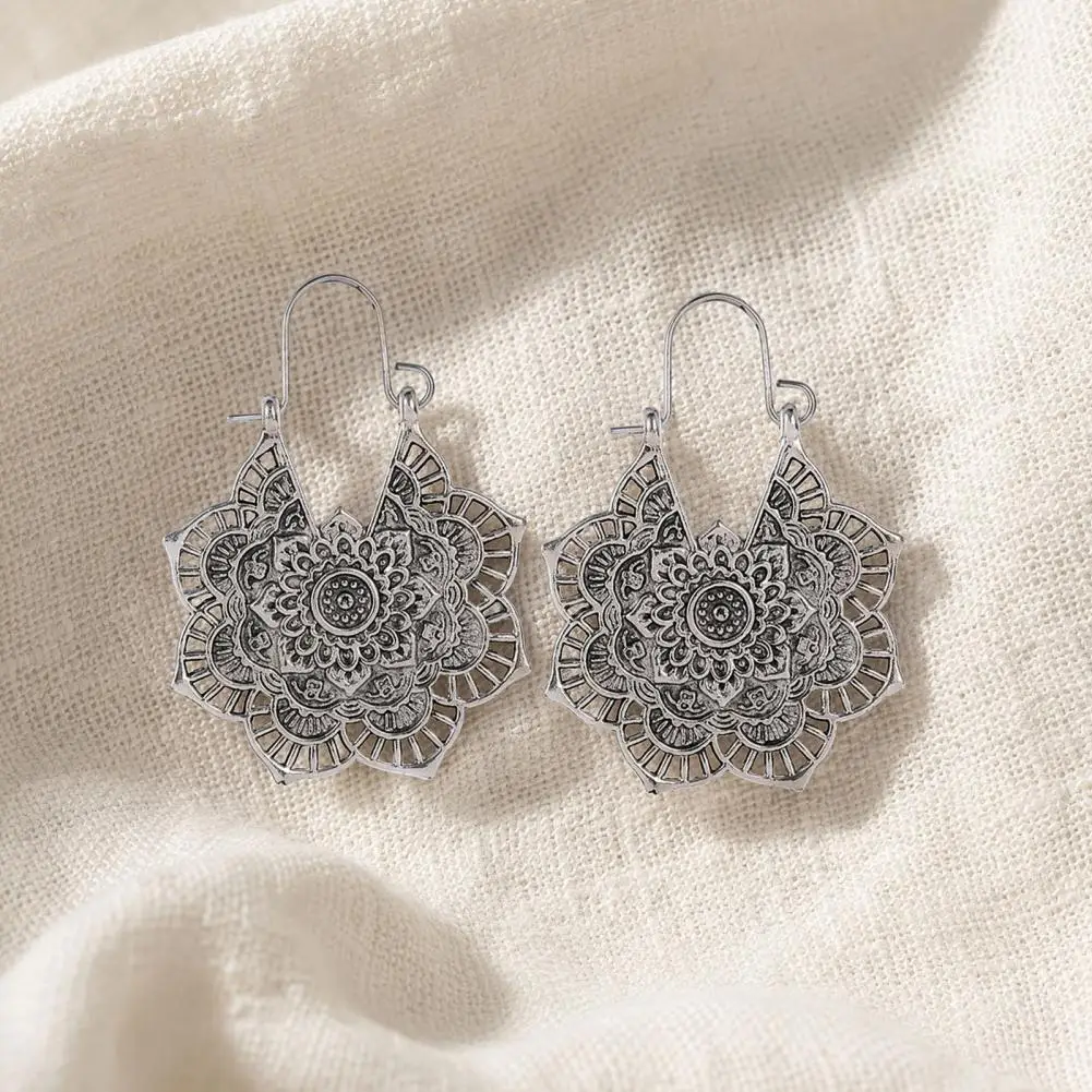 Alloy Drop Earrings Lightweight Drop Earrings Vintage Bronze Earrings for Women Multi-layer Hollow Pattern Drop Bohemian Ethnic