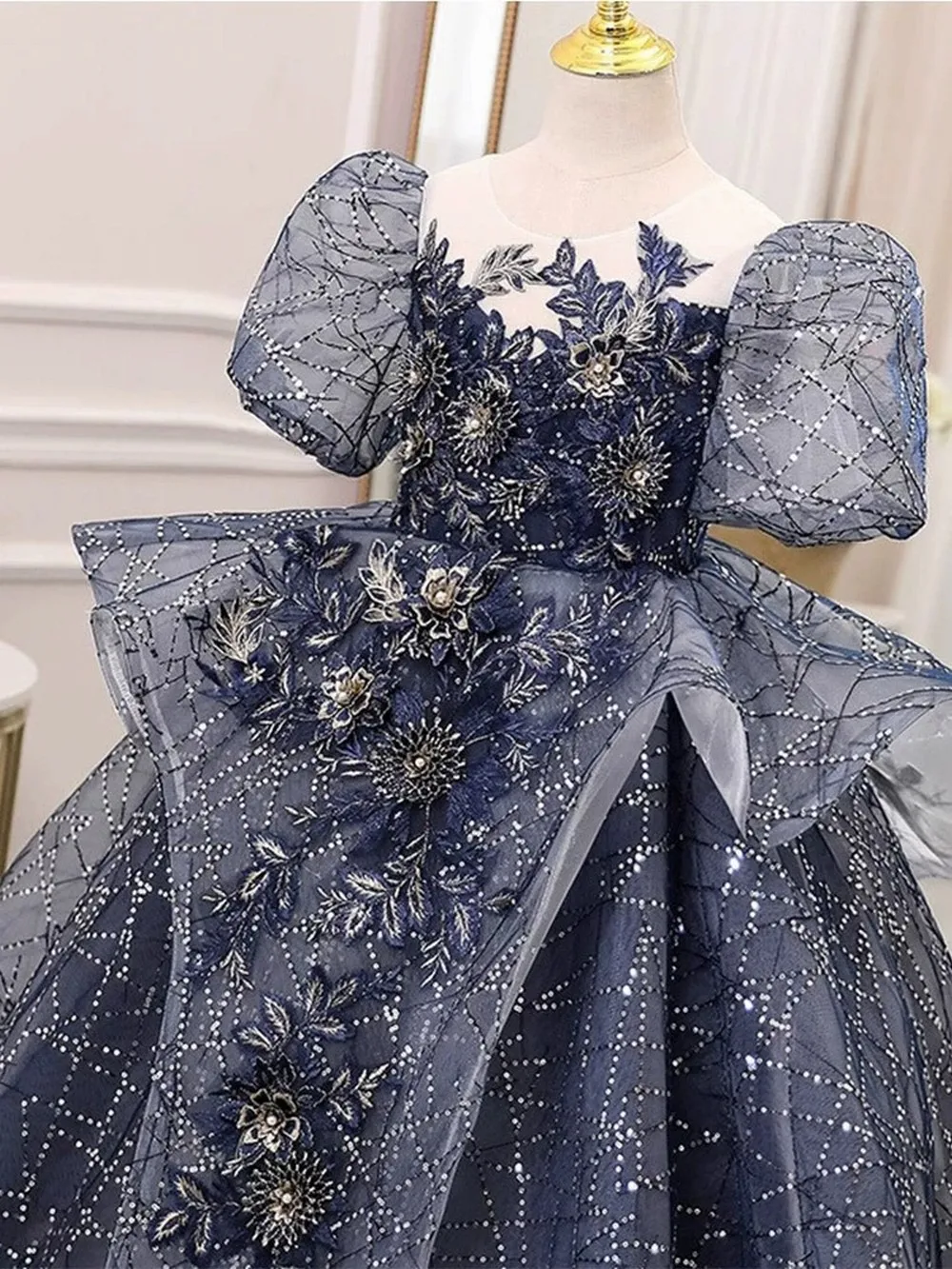 คุณภาพสูงน้ําเงินเจ้าหญิงพิเศษโอกาสดอกไม้สาวชุดงานแต่งงานพรหมดําเนินการวันเกิดเด็กทารกเด็ก Ball Gown