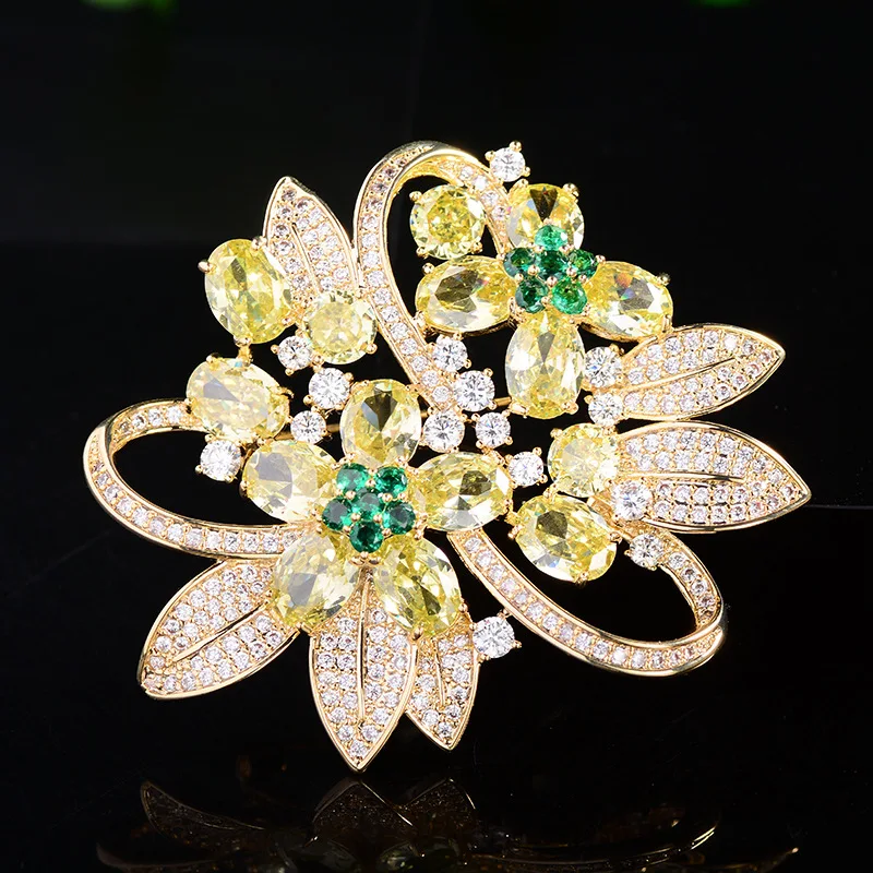 

Luxurious Atmosphere Crystal Micro-inlaid Zircon Flower Brooches for Woman Corsage Coat Suit Pin Delicate Design Accessories