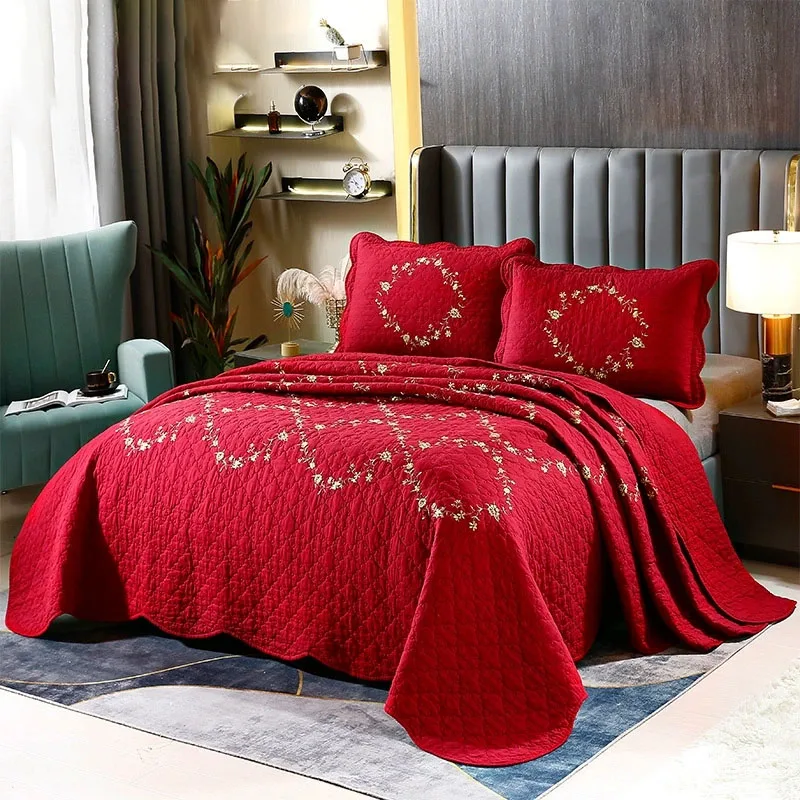

Red Wedding Embroidered Quilt 3-Piece Set, 100% Cotton Breathable Bedspread with Pillowcase, Thick Padded Sheet,King Queen Size