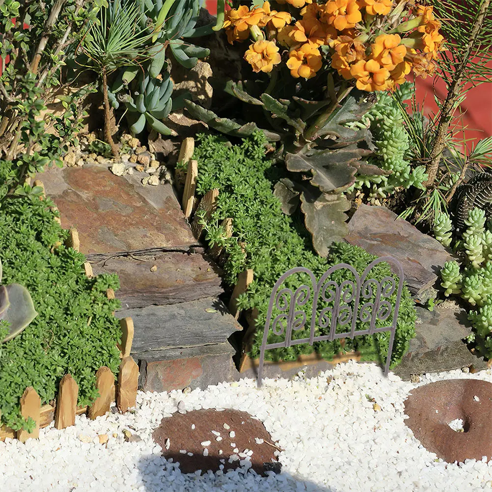 

2Pcs Miniature Garden Fence Retro Iron Bonsai Fence Easy Assembly Reusable for Micro Landscape Yard Home Office Coffee Shop