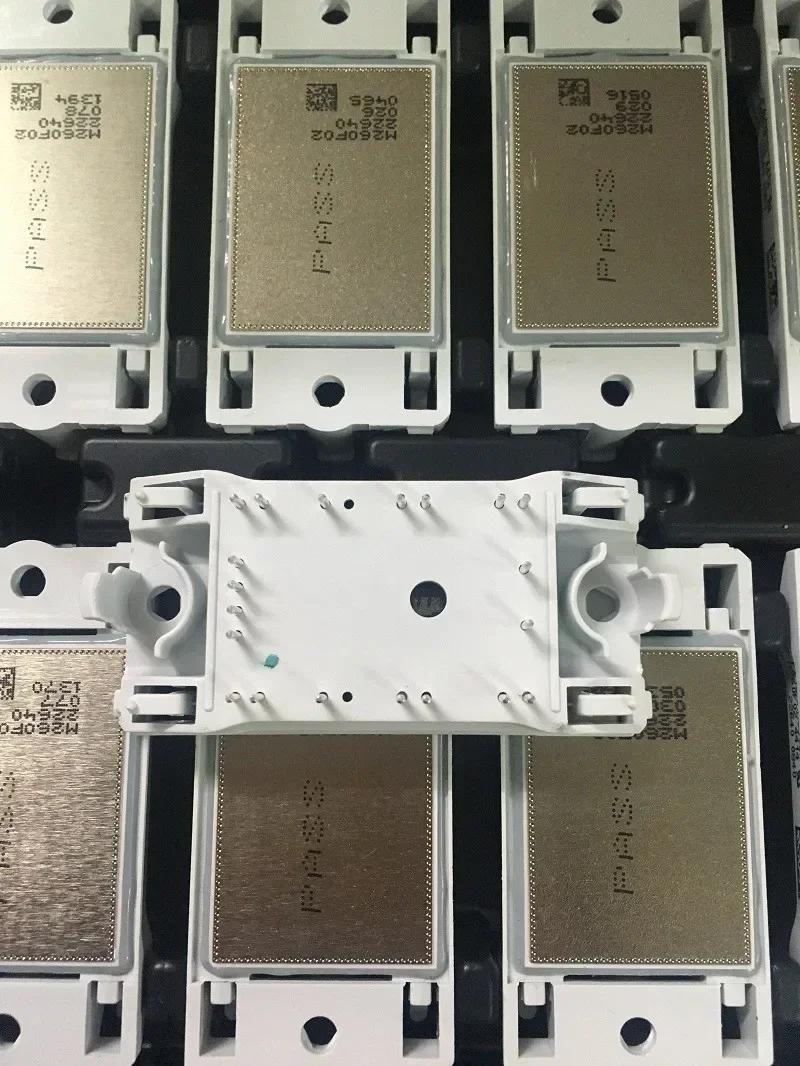 10-FZ12NMA080SH01 M260F02 БЕСПЛАТНАЯ ДОСТАВКА НОВОГО И ОРИГИНАЛЬНОГО МОДУЛЯ