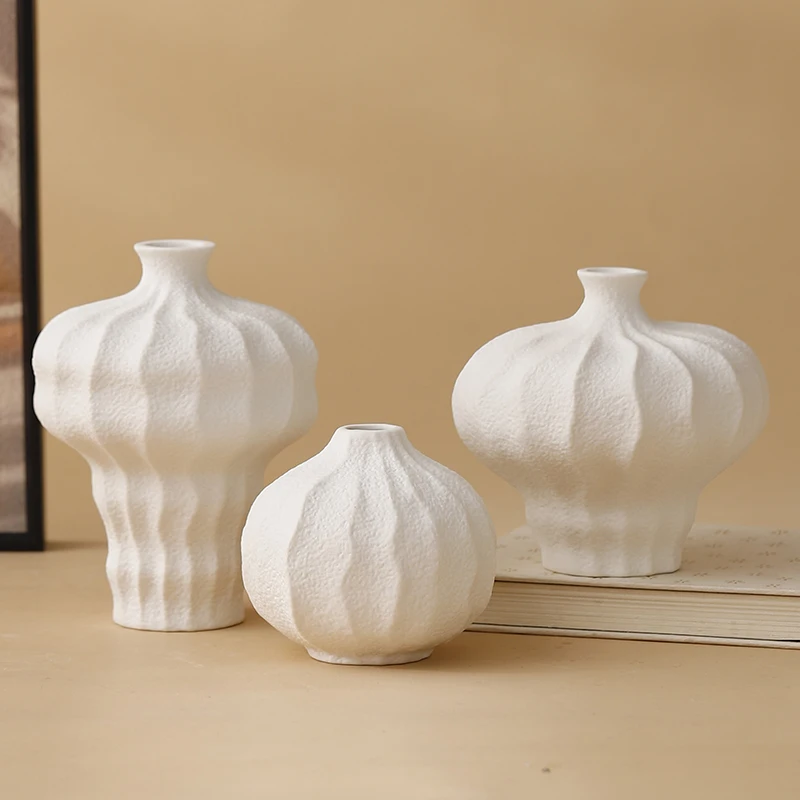 Ceramic white vase Home Living Room Plastic Chic Vase Waterculture vessels inserting dried flowers pot Desktop decor ornaments
