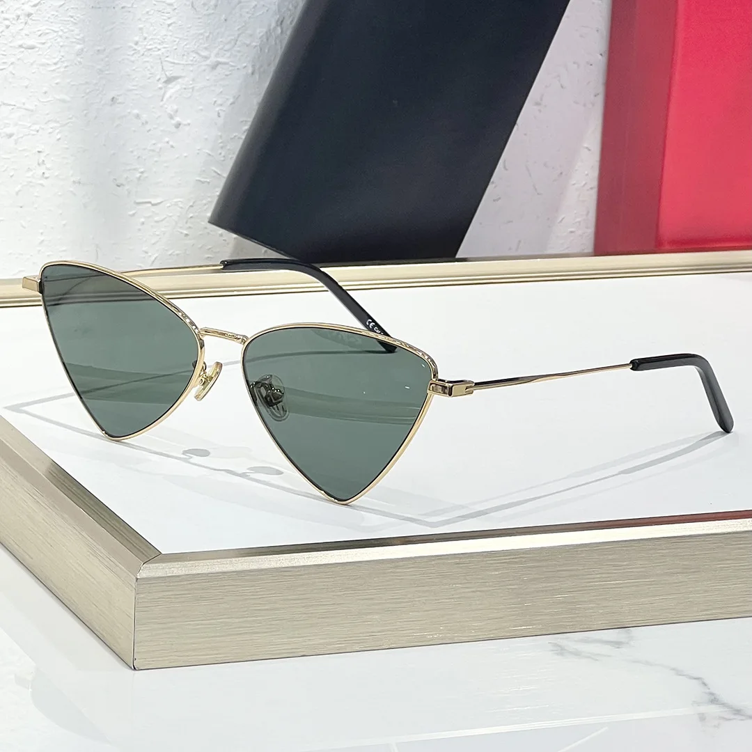 

Cat Eye Triangle Sunglasses Women UV400 Protection Cyberpunk Hip Hop Metal Frame Fashion Travel Small Frame Luxury Eyewear