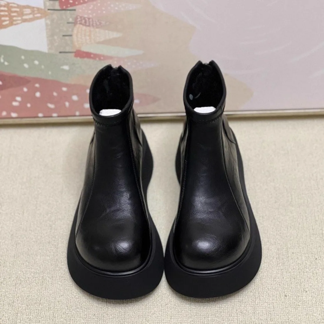 

Fashion Ankle Boots Features A Slip-resistant Sole and Cozy Fur Lining Ldeafor Work and Social EventsMartin Boots Fashion Shoes
