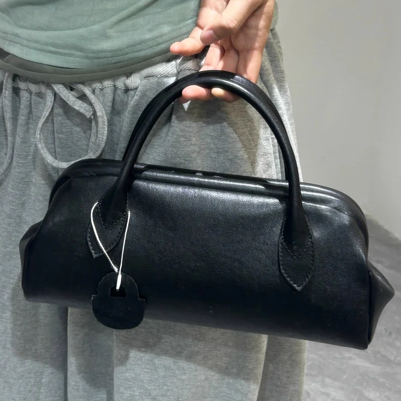 

Korean Casual Shell Shaped Clip Bags For Women Luxury Designer Handbag And Purse 2025 New In PU Top Handle Small Clutch Shoulder