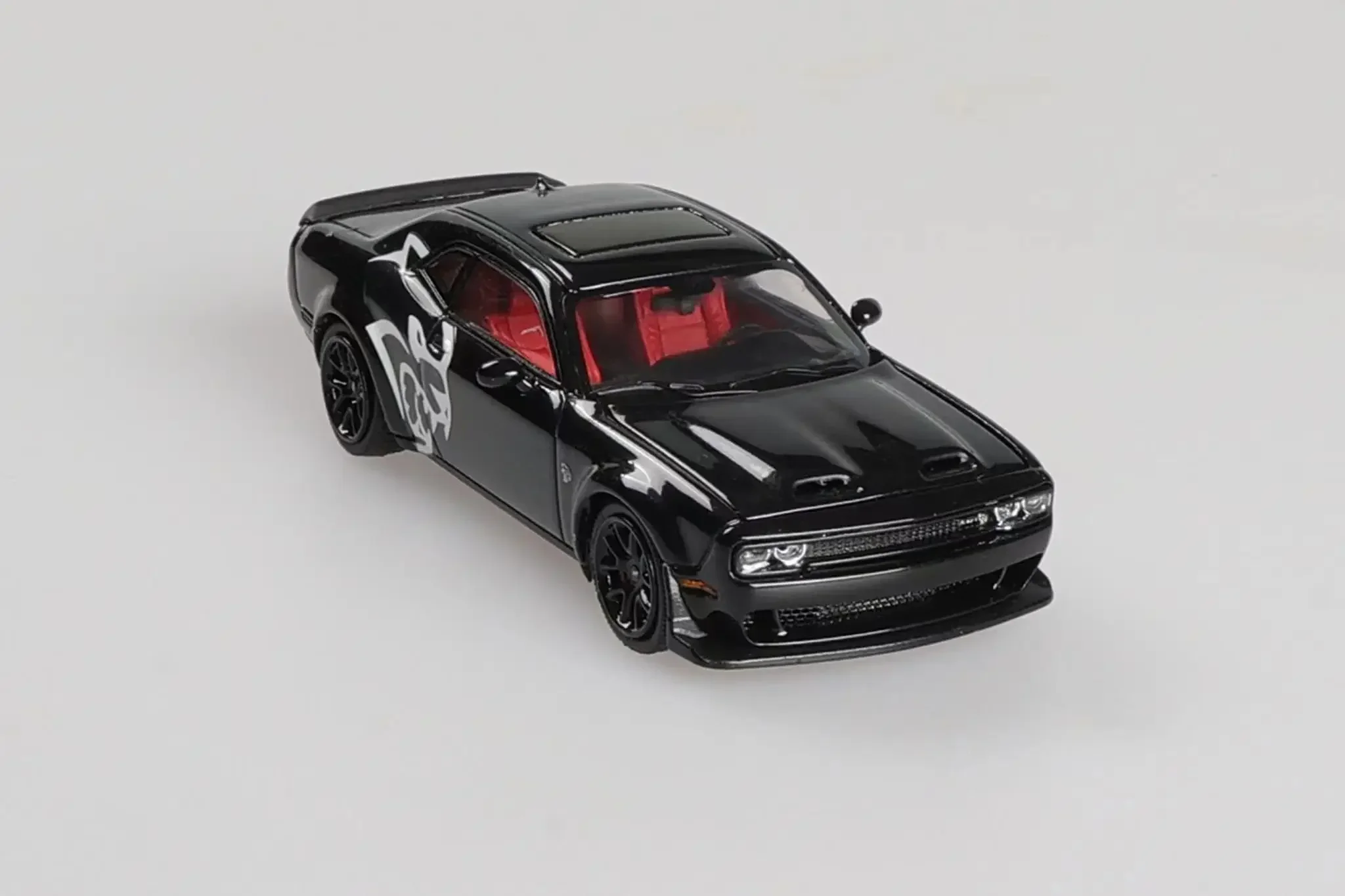 

**Pre-order **Stance Hunters 1:64 Dodge SRT Hellcat Pearl White /Black Diecast Model Car