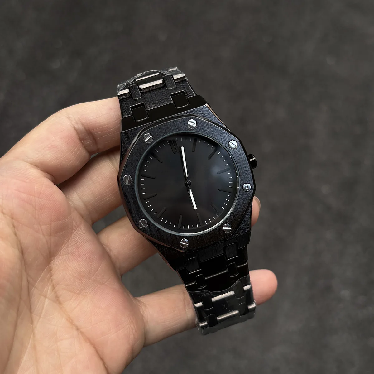 

2025 new 22ss logo-free watch versatile for men and women, matching, stainless steel watch, waterproof 40mm