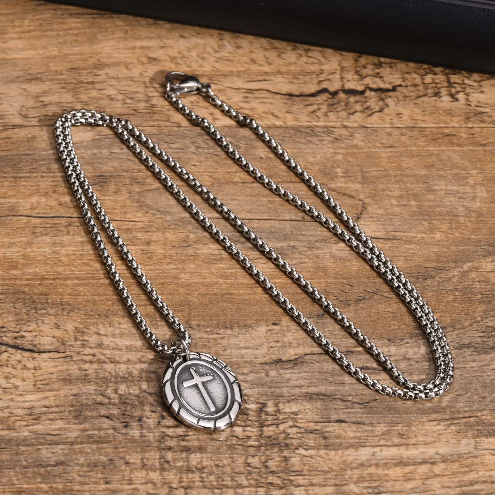 Herren Retro Silber Farbe Edelstahl Kreuz Anhänger Halsketten, Neue Punk Religiöser Glaube Kragen Geschenke für Ihn Schmuck – Detail 7