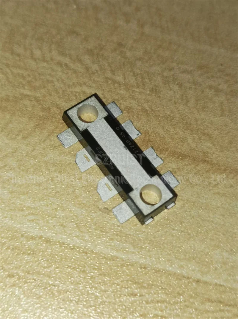 

2025 ГОРЯЧИЕ продажи новой интегральной схемы RD70HUF2