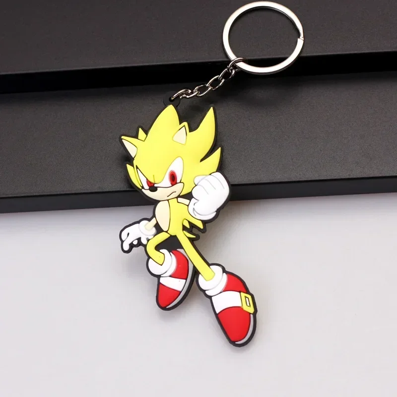4 pezzi Gioco Soniced Portachiavi Anime Figura Cartoon Kawaii Auto Portachiavi in PVC Coppia Borsa Ciondolo Decorazione Regalo di compleanno per bambini
