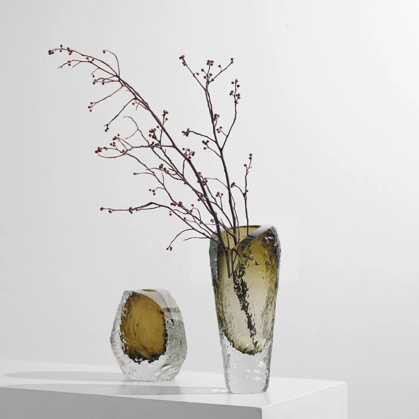 Modern light luxury glass vase ornament, high-end handmade art, glazed flower ware, living room coffee table decoration