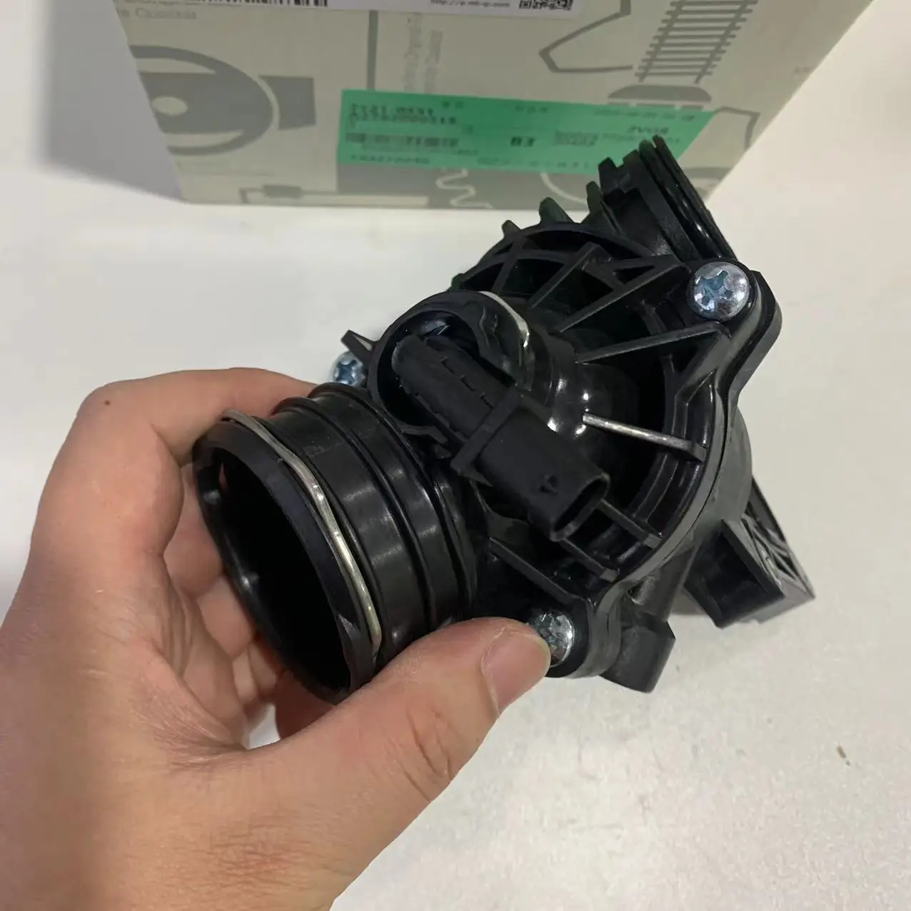 

Корпус термостата AADD OEM A2762000515 для Mercedes-Benz W204 W212 C350 E/ML/GLE350 3.5L V6 M276