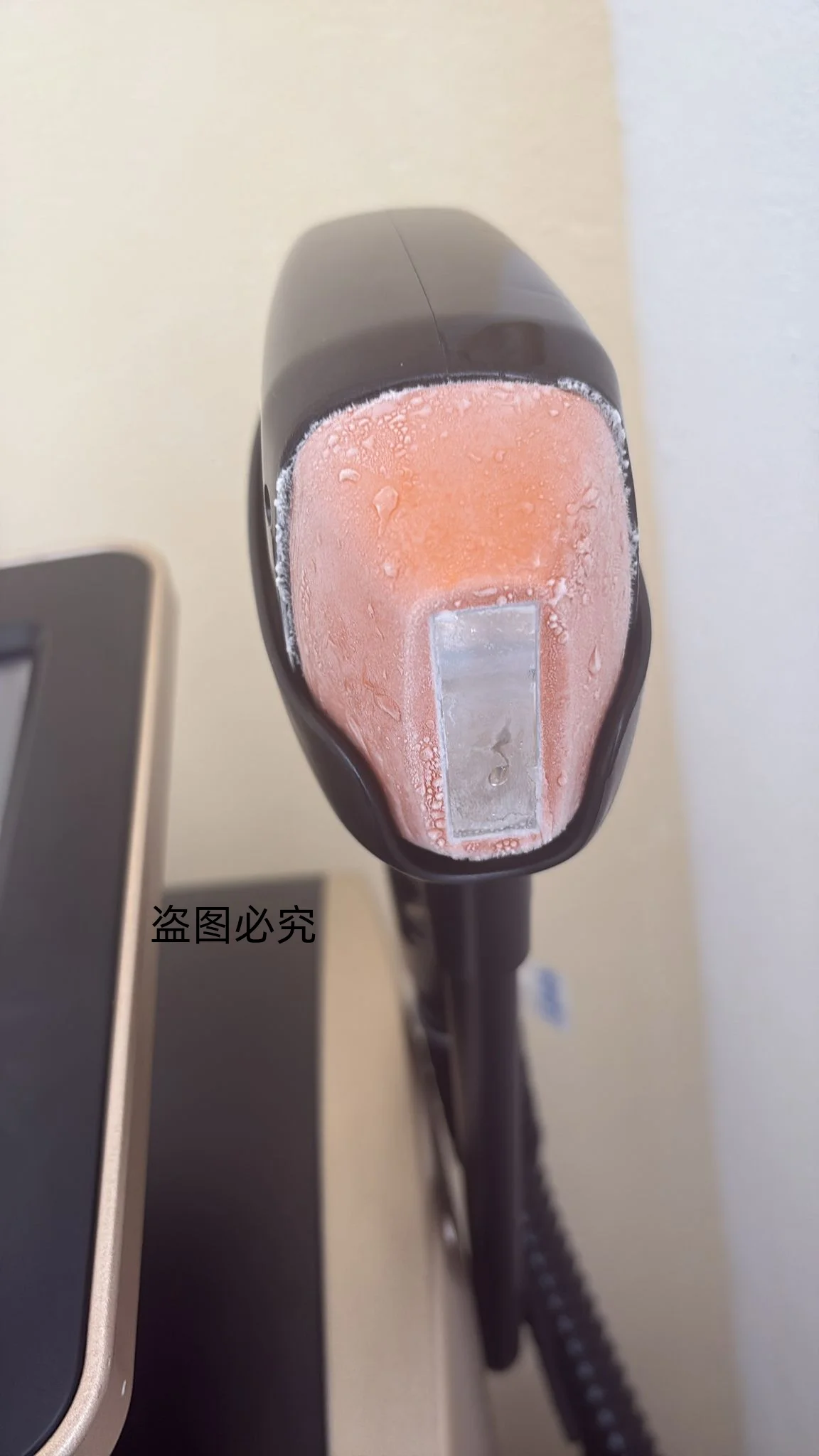 جهاز إزالة الشعر بالليزر ديود 808 نانومتر احترافي مع 3 أطوال موجية 755 808 1064 نانومتر وتقنية تبريد الثلج