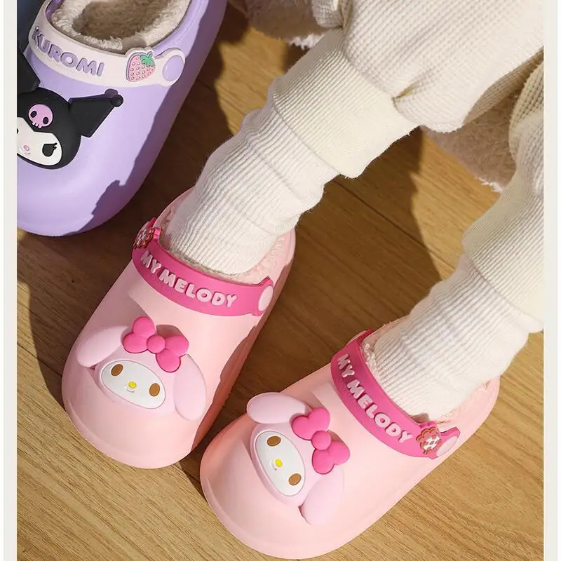 รองเท้าแตะเด็กผู้หญิงลายคุโรมิ สไตล์ซานริโอ้ Y2K น่ารัก แฟชั่นอนิเมะ กันน้ำ ใส่ได้ในฤดูหนาว บุด้วยผ้าฝ้าย กันลื่น รุ่นใหม่