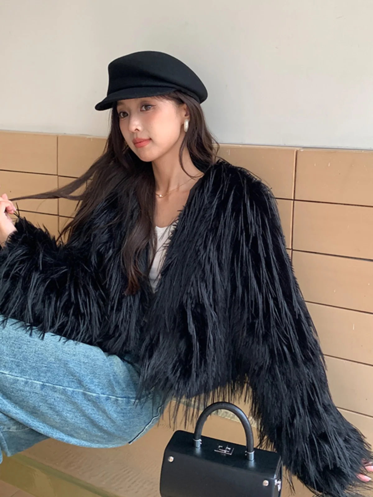 معطف فرو صناعي كوري أنيق للنساء، سترة دافئة عصرية، معطف طويل بياقة على شكل V