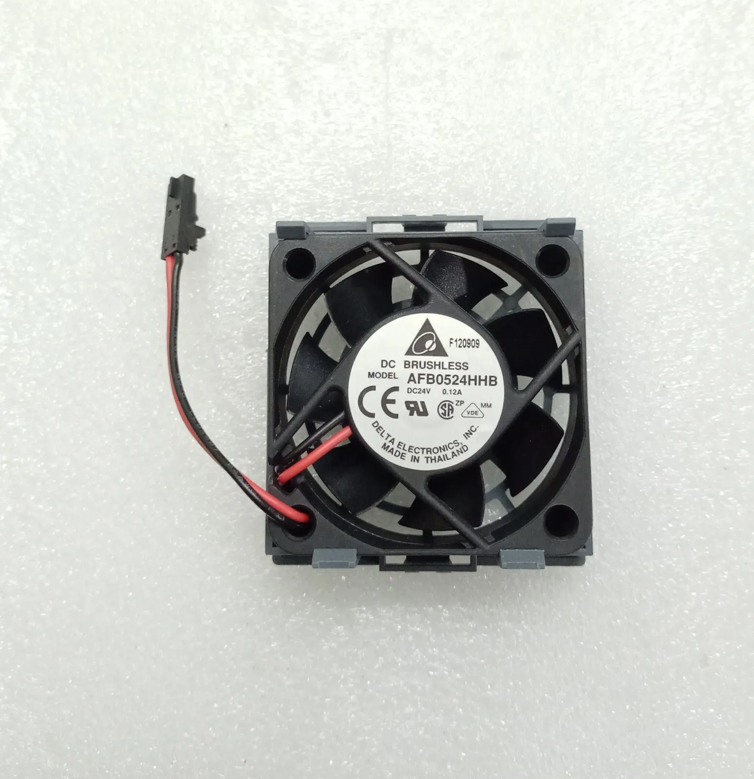 

Для Delta AFB0524HHB DC Бесщеточный DC24V 0.12A F120909 Инверторный вентилятор -