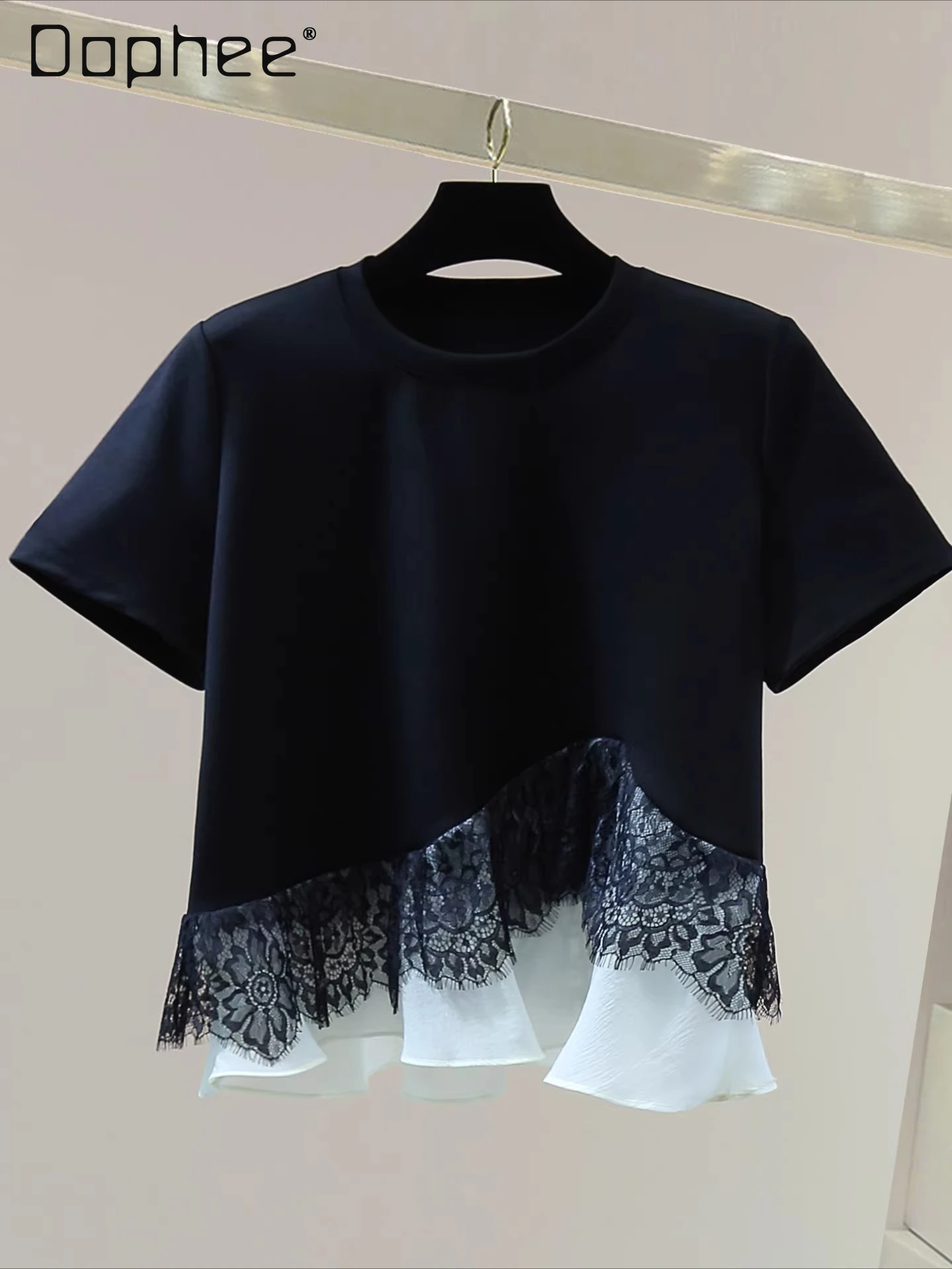 

Футболка с кружевными вставками и контрастными цветами, круглый вырез, лето 2026, корейский стиль, свободный крой, повседневная, с рюшами по краю, эластичная, с коротким рукавом, трендовая