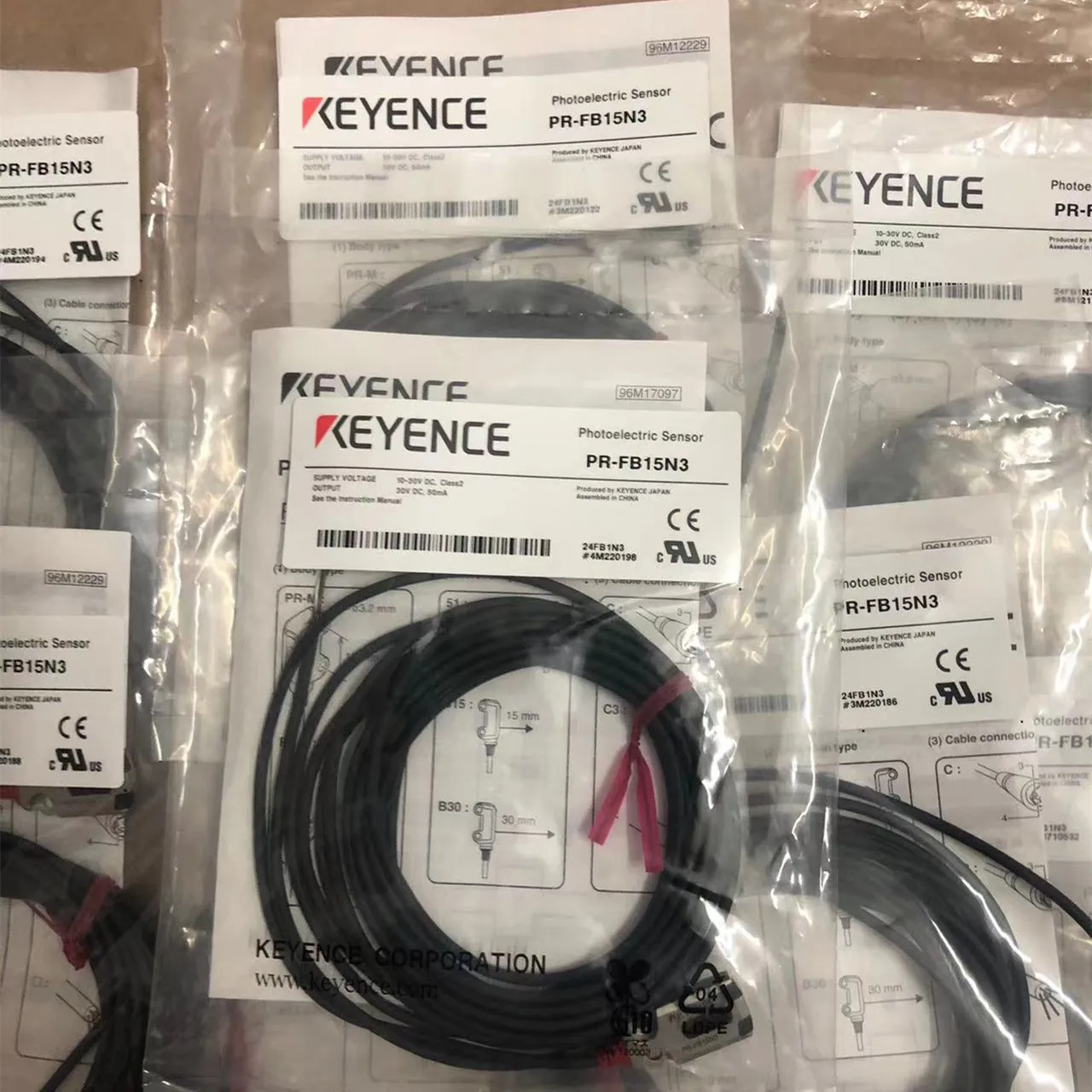 Brand new original PR-FB15CP PR-M51N3/F51N1/FB30N1/MB15N3/1/FB30P3/PR-FB15CP KEYENCE built-in photoelectric sensor
