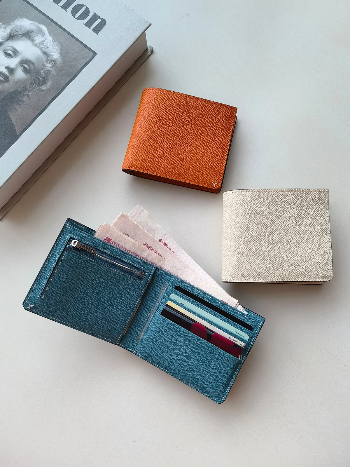 High-Quality Leather Short Wallet with Stitching Large Capacity Cash Clip Multi-Card Slot Coin Purse Unisex Youth Fashion