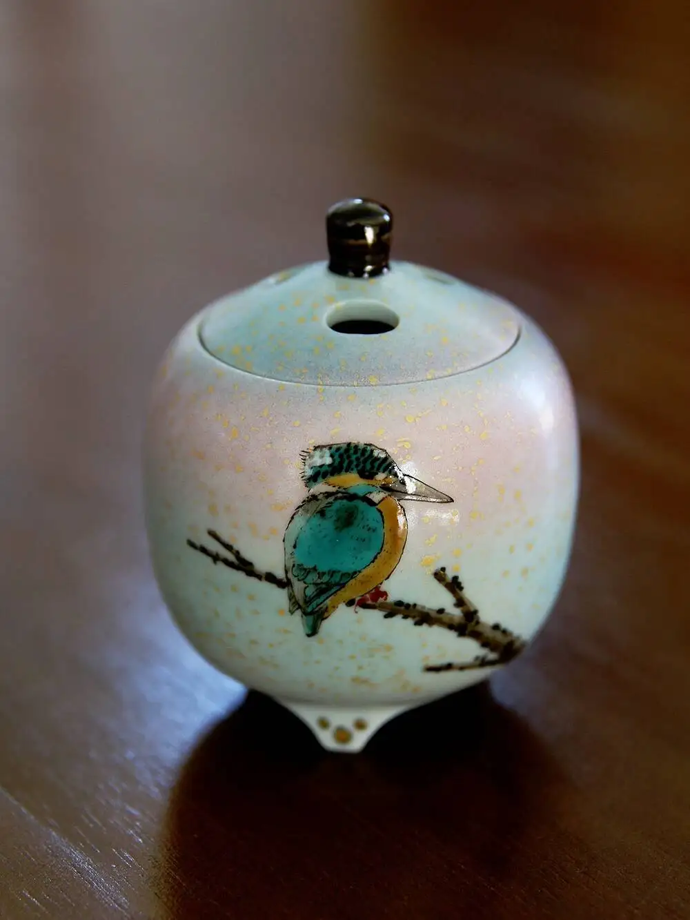 

In Stock Japanese Kutani Ware Nakamura Pottery Hand-Painted Kingfisher Small Incense Burner Desktop Ceramic Ornament Crafts