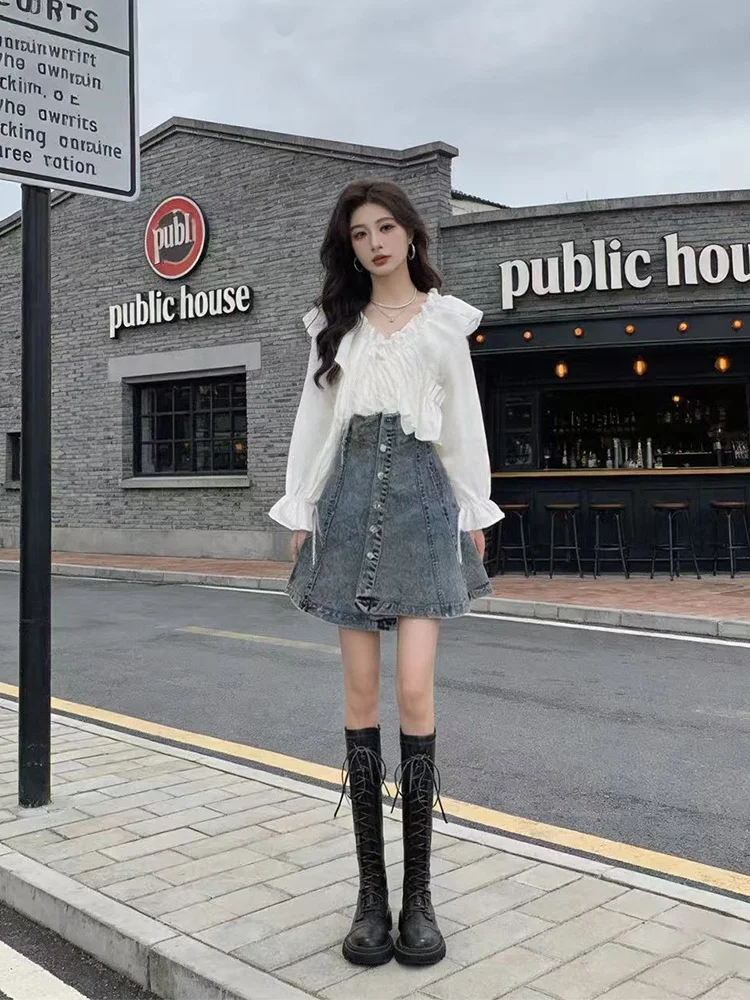 

Fashionable Anti-Aging Lace Trim Bubble Sleeve V-Neck Shirt Women Slim A-Line Halter Denim Skirt Spring Two-Piece Set