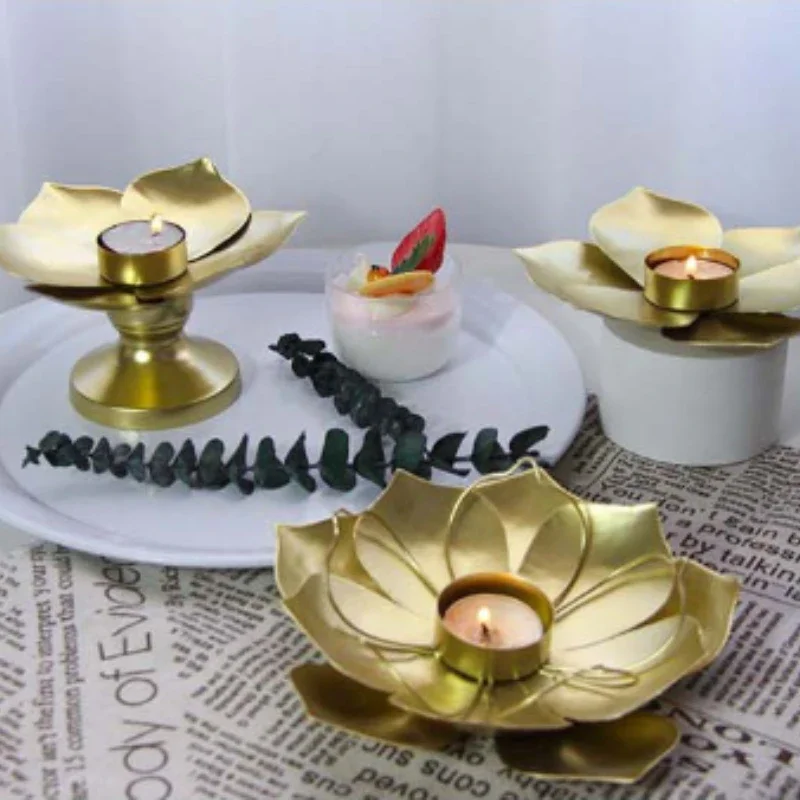 Nordic Style Lotus Metal Candlestick Home Decoration Aromatherapy Candle Stand Tray Candle Holder Centerpiece Room Decor