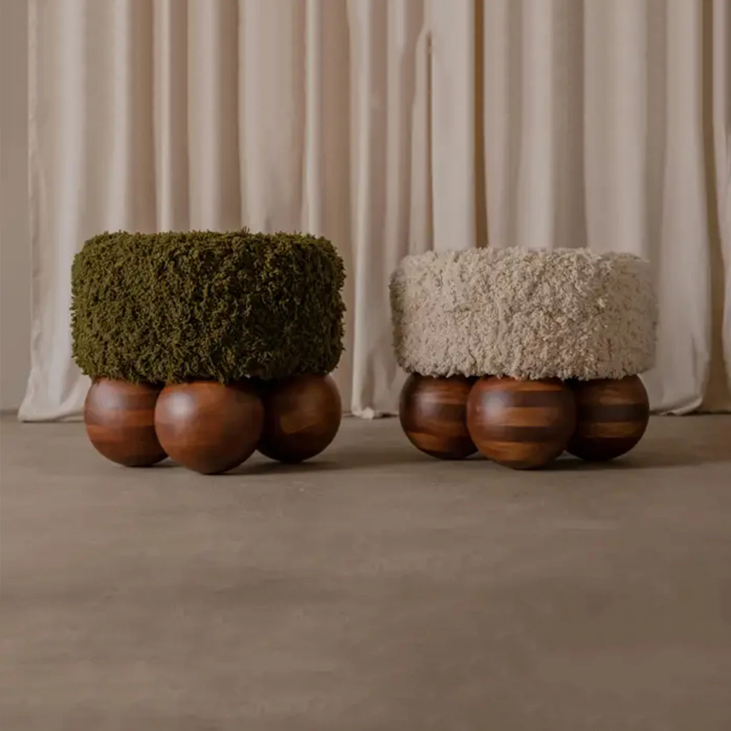 New Arrival Customized Velvet Solid Wood Base Sofa Foot Stool Home Living Room Children Pouf Ottoman Kid Bedroom Play Chair