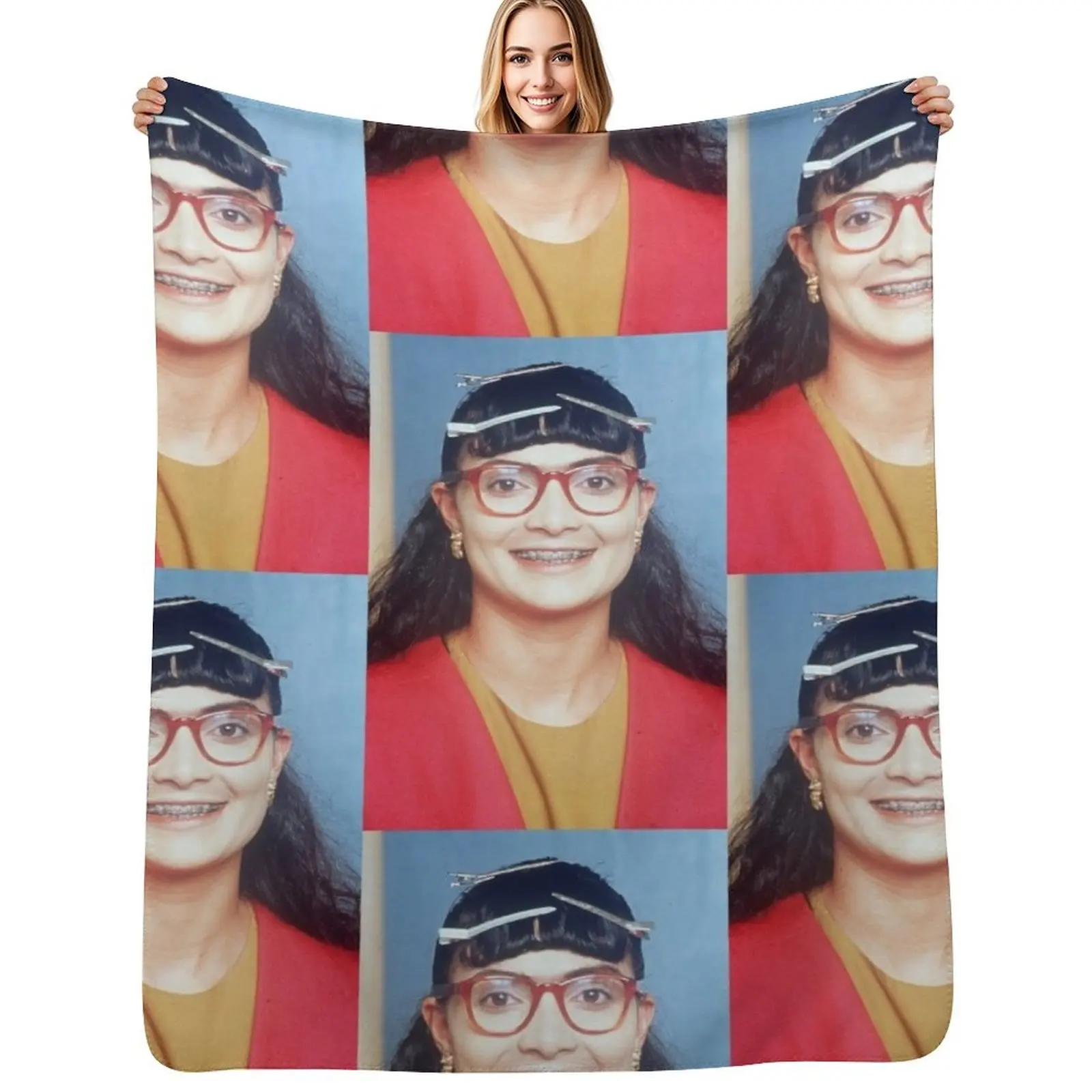 

betty la fea colombia Throw Blanket Ultra Plush Cozy Blanket for Napping Sleeping