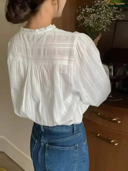 

2025 Autumn New Lace Patchwork Ruffle Design Collar Women's Fashionable Temperament Casual Cotton Linen Chiffon Shirt Top