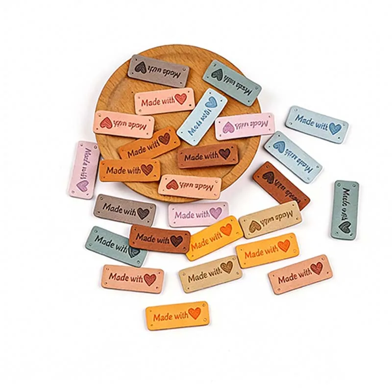 

20 шт. 5x2 см с четырьмя отверстиями и тиснением, прямоугольная этикетка из искусственной кожи, одежда, обувь, шапки, носки, аксессуары ручной работы своими руками Cp4275