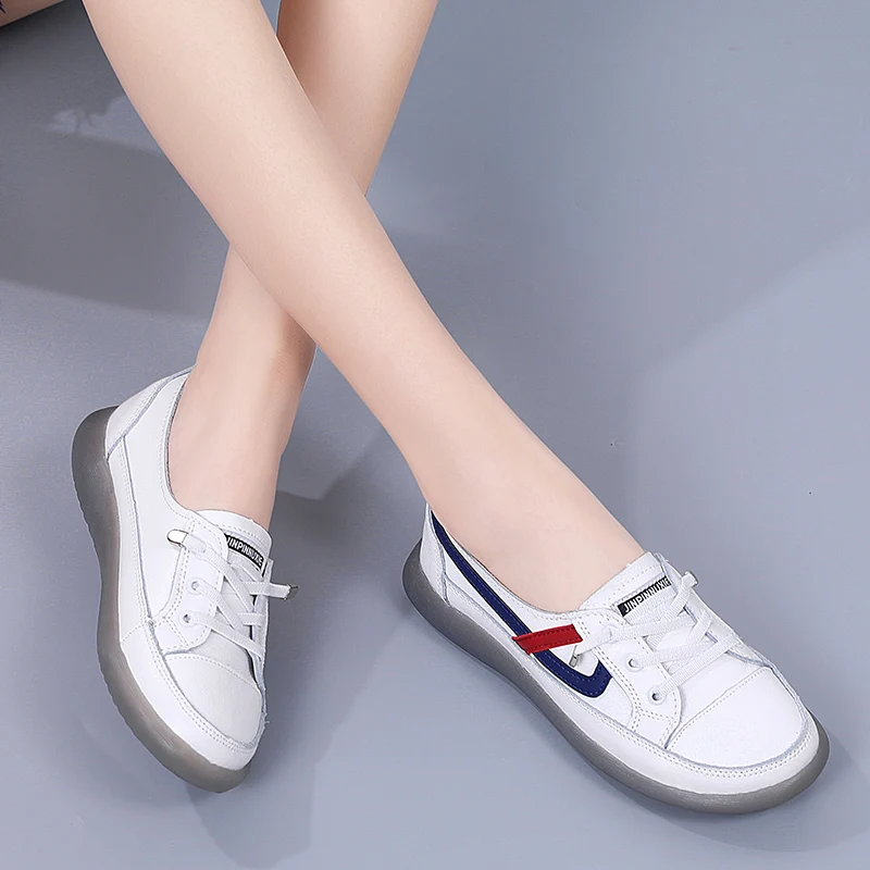 New shallow mouth women\'s shoes small white shoes leather elastic flat casual shoes Korean version of fashionable shoes