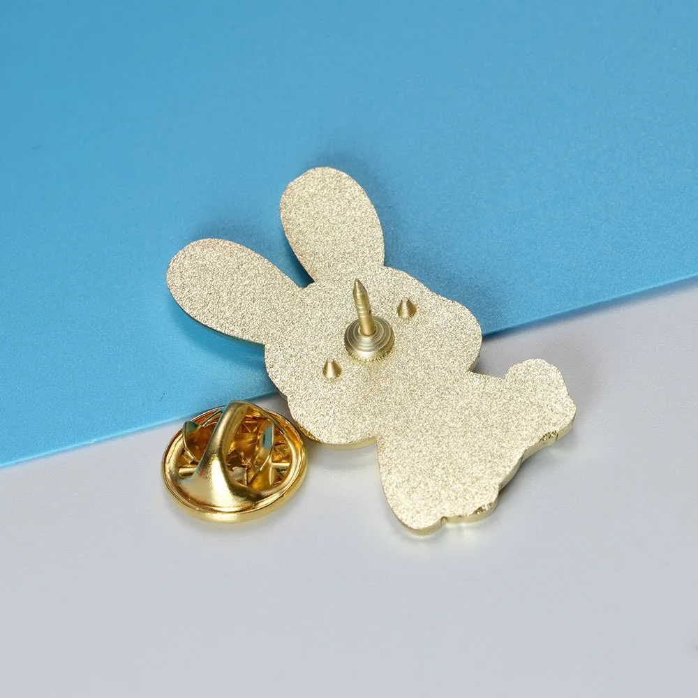Silent Hill 3 Robbie the Rabbit Lakeside Amusement Park Mascot Metal Brooch Horror Game Inspired Fans Lapel pin Badge accessorie