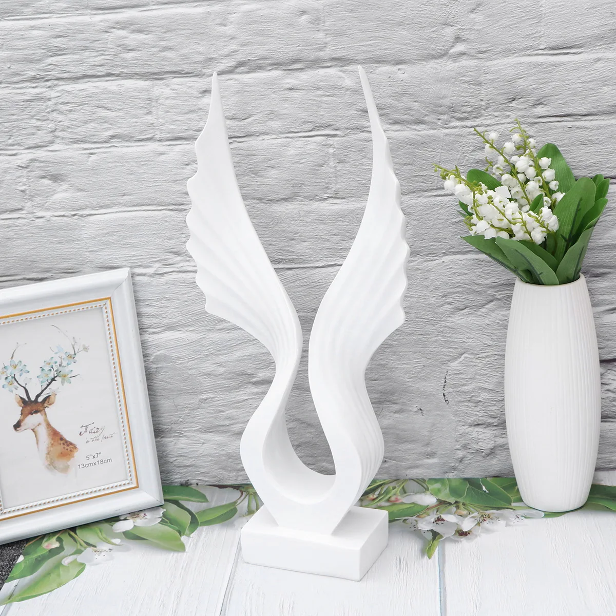 1Pcs Angel Wing Decoration Synthetic Resin White Lifelike Sculpture for Home Office Table Desk Bar Cafe Ornament Gift