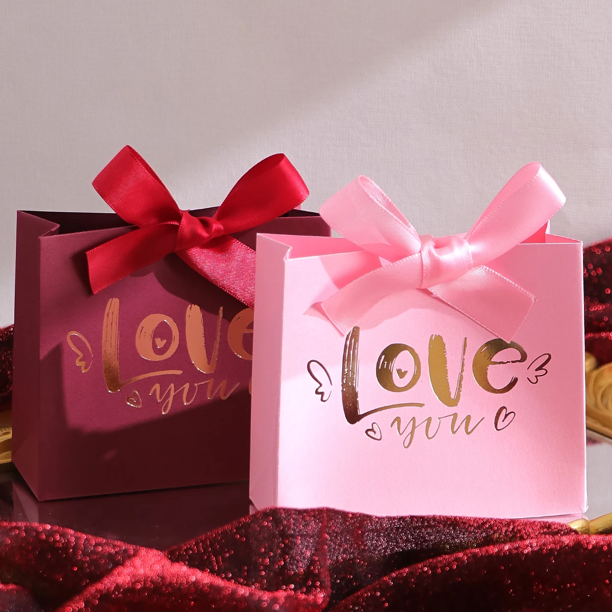 Set mit 10 eleganten Mini-Geschenkboxen – „Love“-Design für Süßigkeiten, Schokolade und kleine Geschenke – perfekt für Hochzeiten, Brautpartys